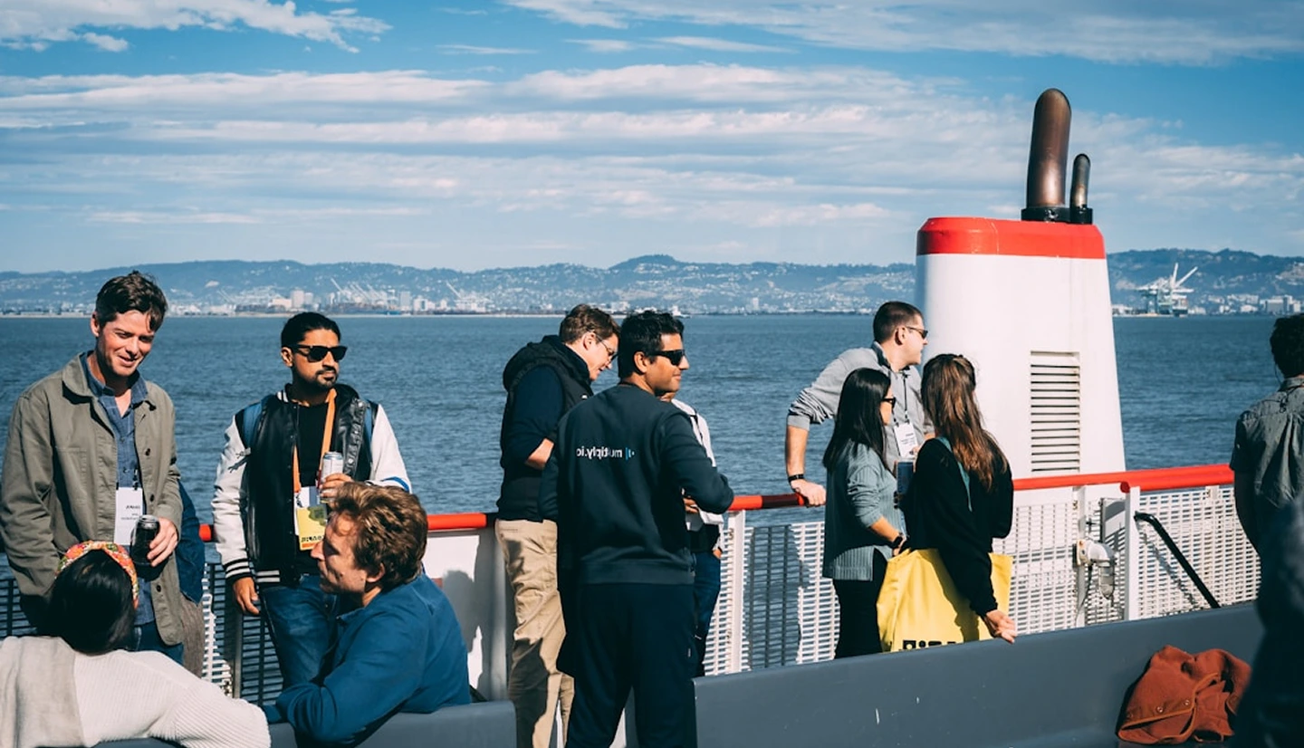 yacht-review-banner-img